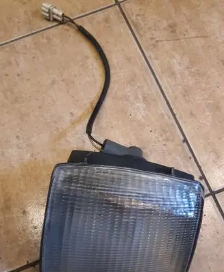 Volkswagen PASSAT B3 Front indicator light 1852758