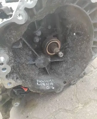 Suzuki Liana Manual 5 speed gearbox 69g4