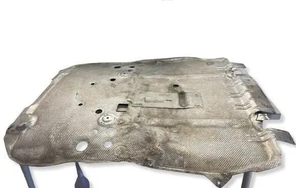 Peugeot 308 Engine splash shield/under tray 9846913380 9828797280 1122852XX