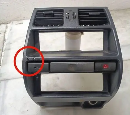 Nissan Terrano Dashboard center trim panel 682507F020 687500F000