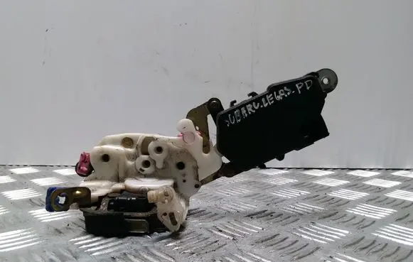 Subaru Legacy Front door lock