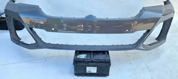 BMW 5 G30 G31 Front bumper 8098644