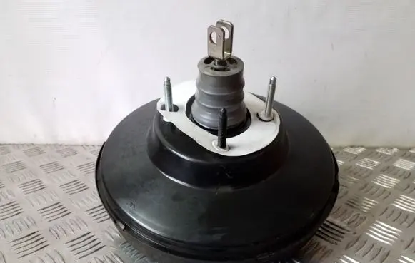 Ford C-MAX II Brake booster AV612B195JB