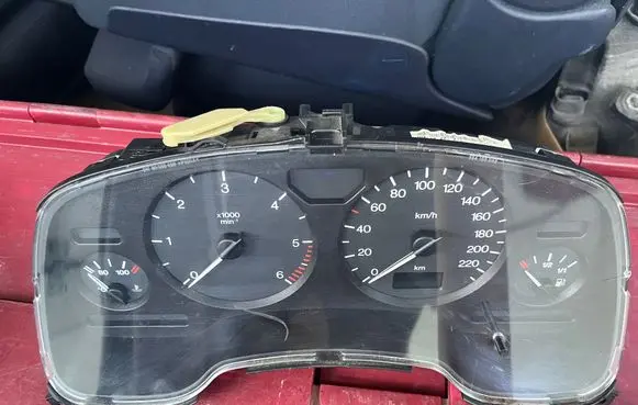 Opel Zafira A Speedometer (instrument cluster) DQ09228743 351177000