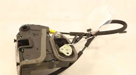 Opel Astra K Rear door lock 13596956