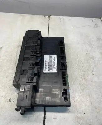 Mercedes-Benz E W211 Fuse module 2115455701 5DK00804767