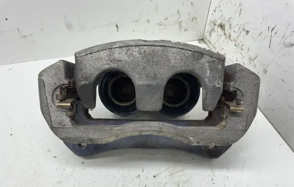 Toyota RAV 4 (XA50) Front brake caliper
