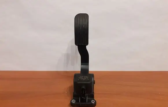 Mercedes-Benz Sprinter W906 Accelerator throttle pedal 0280755025 A9063000304