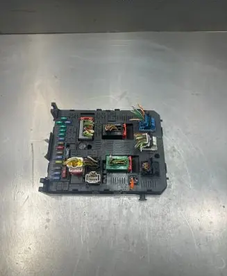 Peugeot Partner Fuse module 9664058980 281201927C 281208364