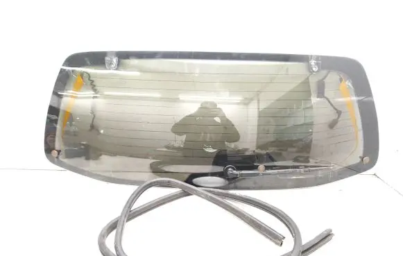 Mazda Tribute Rear windscreen/windshield window 43R000517 SOLARTINT