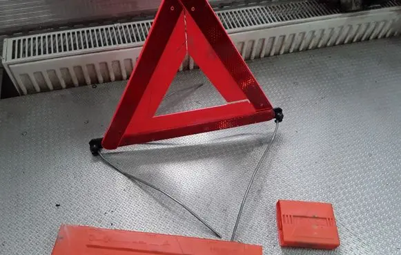 Emergency warning sign