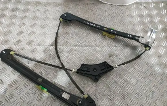 Volkswagen Golf VII Front door electric window regulator 5G4837461H