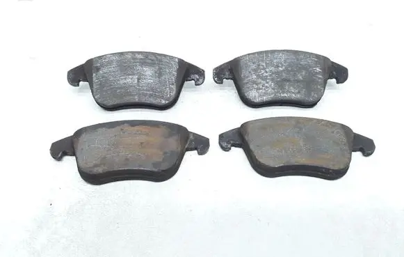 Volvo V60 Brake pads (front) 
