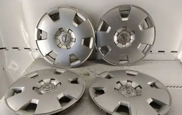 Opel Astra H R16 wheel hub/cap/trim 13117059 13117061 311706