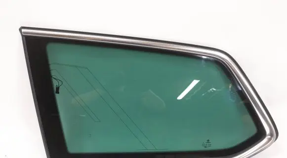 Volkswagen PASSAT B8 Rear side window 3G9845297