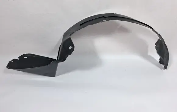 Front wheel arch liner splash guards