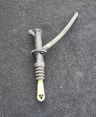 Renault Megane III Clutch master cylinder 306107195R