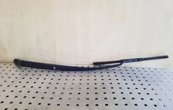 Toyota Verso Front wiper blade arm 3151820