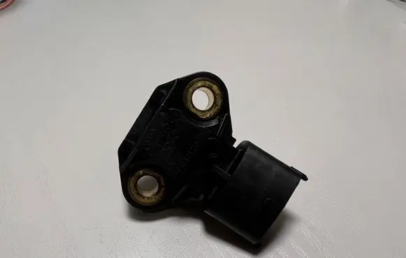 Porsche Panamera (970) Oil pressure sensor 948 606 213 00