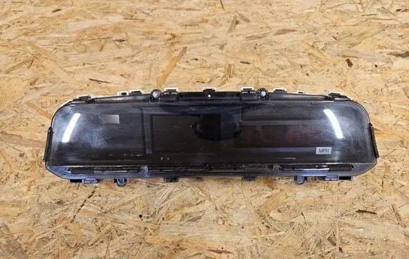 Toyota Prius+ (ZVW40) Speedometer (instrument cluster) 8380047M51