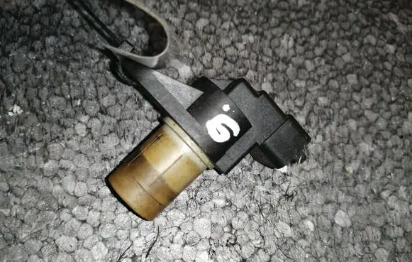 Mercedes-Benz C W203 Camshaft position sensor A0031539728