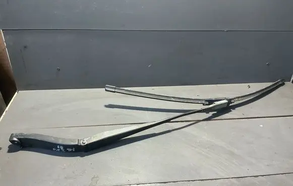 Mercedes-Benz ML W164 Windshield/front glass wiper blade 24029028 A04130