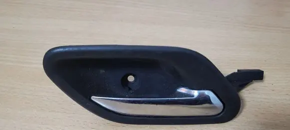 BMW 5 E39 Front door interior handle 8226050
