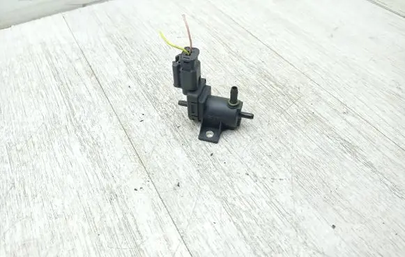 Peugeot 5008 Vacuum valve 9665558580 2610900431