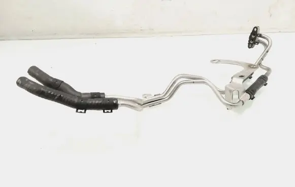 Coolant pipe/hose