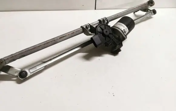 Land Rover Range Rover Sport L494 Front wiper linkage and motor 95012137