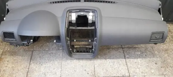 Volkswagen Golf V Dashboard
