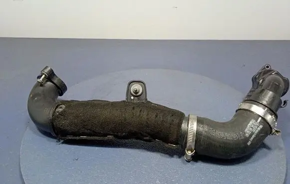 Air intake hose/pipe