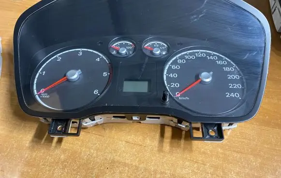 Ford Focus C-MAX Speedometer (instrument cluster) 4M5T10849 1031SW