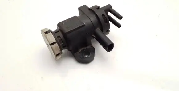 Toyota Verso Turbo solenoid valve 8509323 3024421