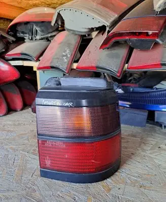 Volkswagen PASSAT B3 Rear/tail lights 333945112