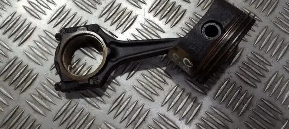 Opel Vectra B Piston with connecting rod