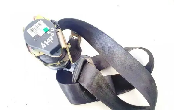 Audi A6 S6 C5 4B Front seatbelt 560571801