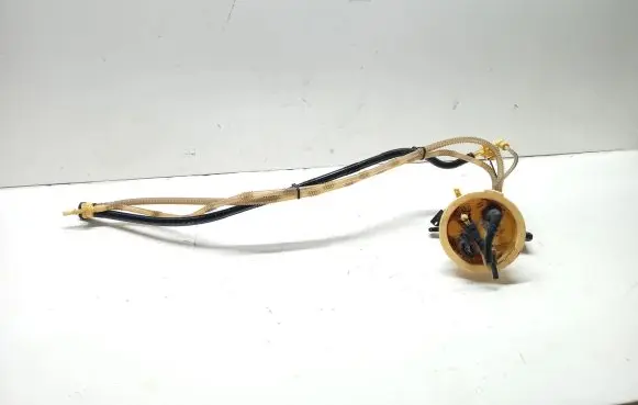 BMW 3 E90 E91 Fuel level sensor 6763888
