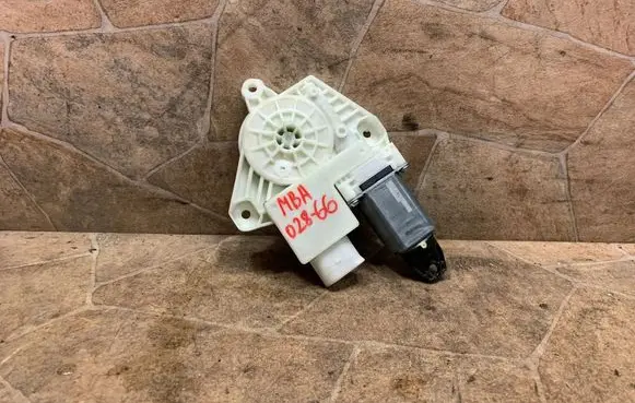 BMW 7 G11 G12 Front door window regulator motor 7455081