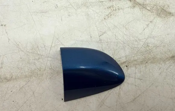Volkswagen PASSAT B6 Front door handle cover 3C0837880