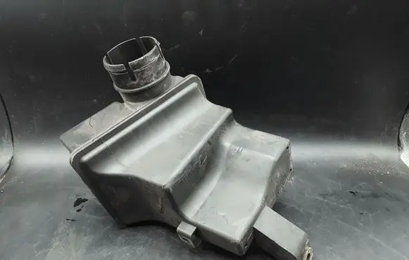 Suzuki Ignis Intake resonator 86GR01