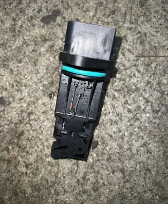 BMW 7 E65 E66 Mass air flow meter 7501554 F00C2G2054