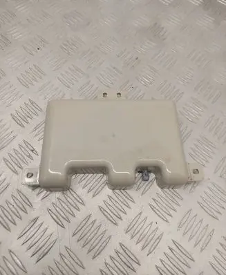 BMW 6 F12 F13 Aerial antenna amplifier 6957347 28009459 13600211