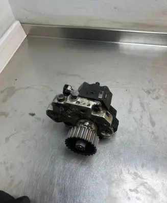 Audi A6 C7 Fuel injection high pressure pump 0445010125 059130755J