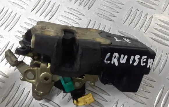 Chrysler PT Cruiser Front door lock