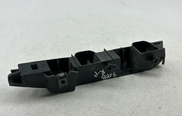 Peugeot 3008 I Front bumper mounting bracket 9684020980 9684021980