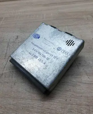 Audi 100 S4 C4 Engine control unit/module ECU 443919465A 5KH00413900