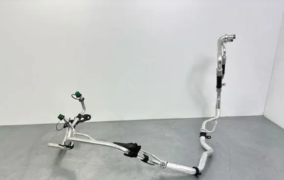 Land Rover Defender Air conditioning (A/C) pipe/hose L8B219A834KE L8B219A834