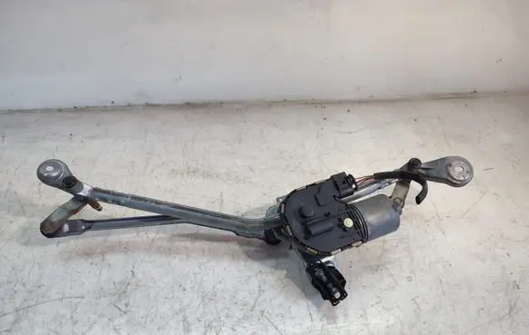 Front wiper linkage and motor