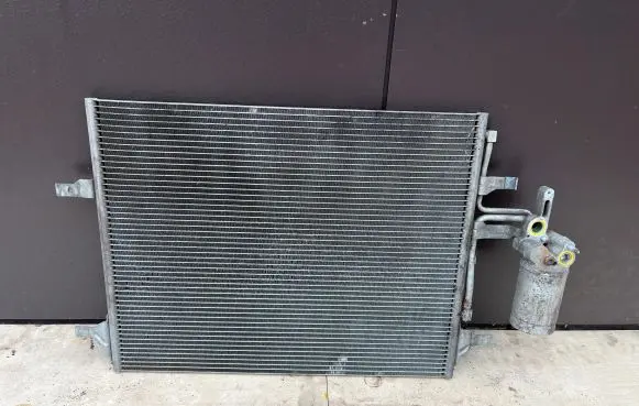 Volvo XC60 A/C cooling radiator (condenser)